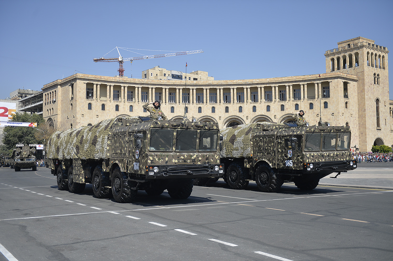 Resultado de imagen de suministro de equipo militar a Armenia