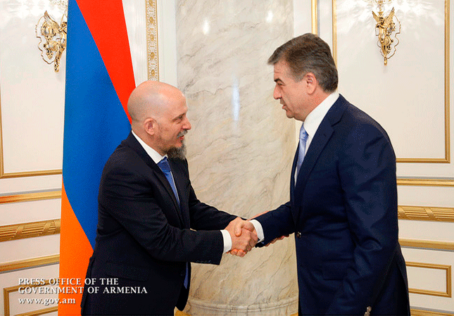 Reunión entre el embajador Gonzalo Urriolabeitia y el primer ... - Diario Armenia