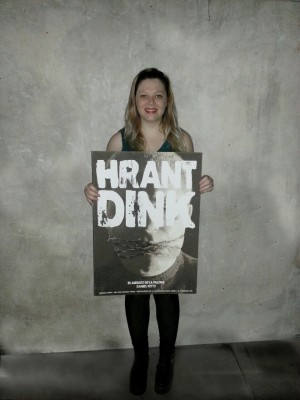 La diseñadora Poli, y su afiche por Hrant Dink