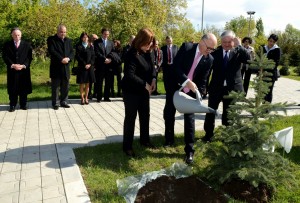 Canciller Timerman y su par de Armenia junto a diputados en homenaje a Néstor Kirchner