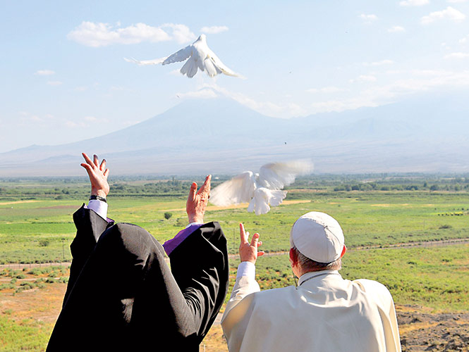 Karekin Ii Y Francisco Y El Mensaje De Paz Dirigido A Turquia