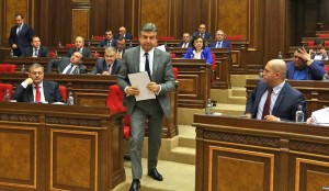 Karapetian-Parlamento