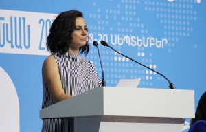 Alesya-Pejanyan-Conferencia