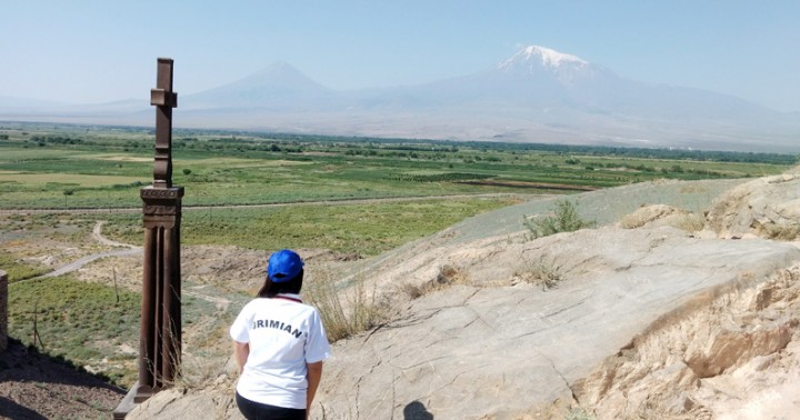 Ana-y-el-ararat