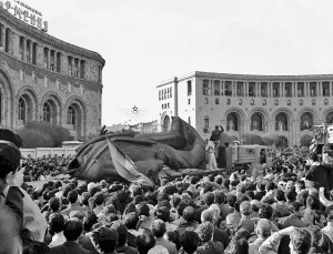 Lenin_plaza-de-la-república